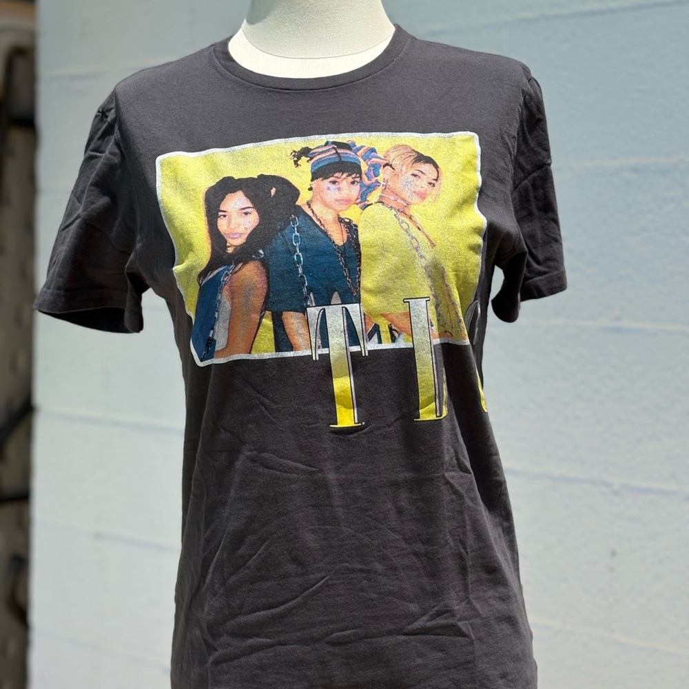 Old Navy Graphic Tee - Black and Yellow